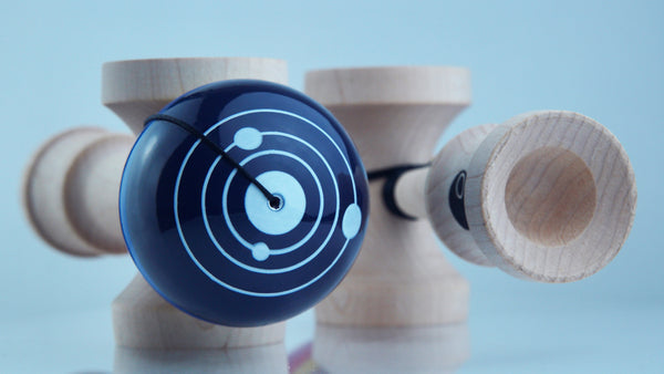 🔵 OKendama SPACE 1 (Albastru) – Forma ZERO1 – Stick 🚀