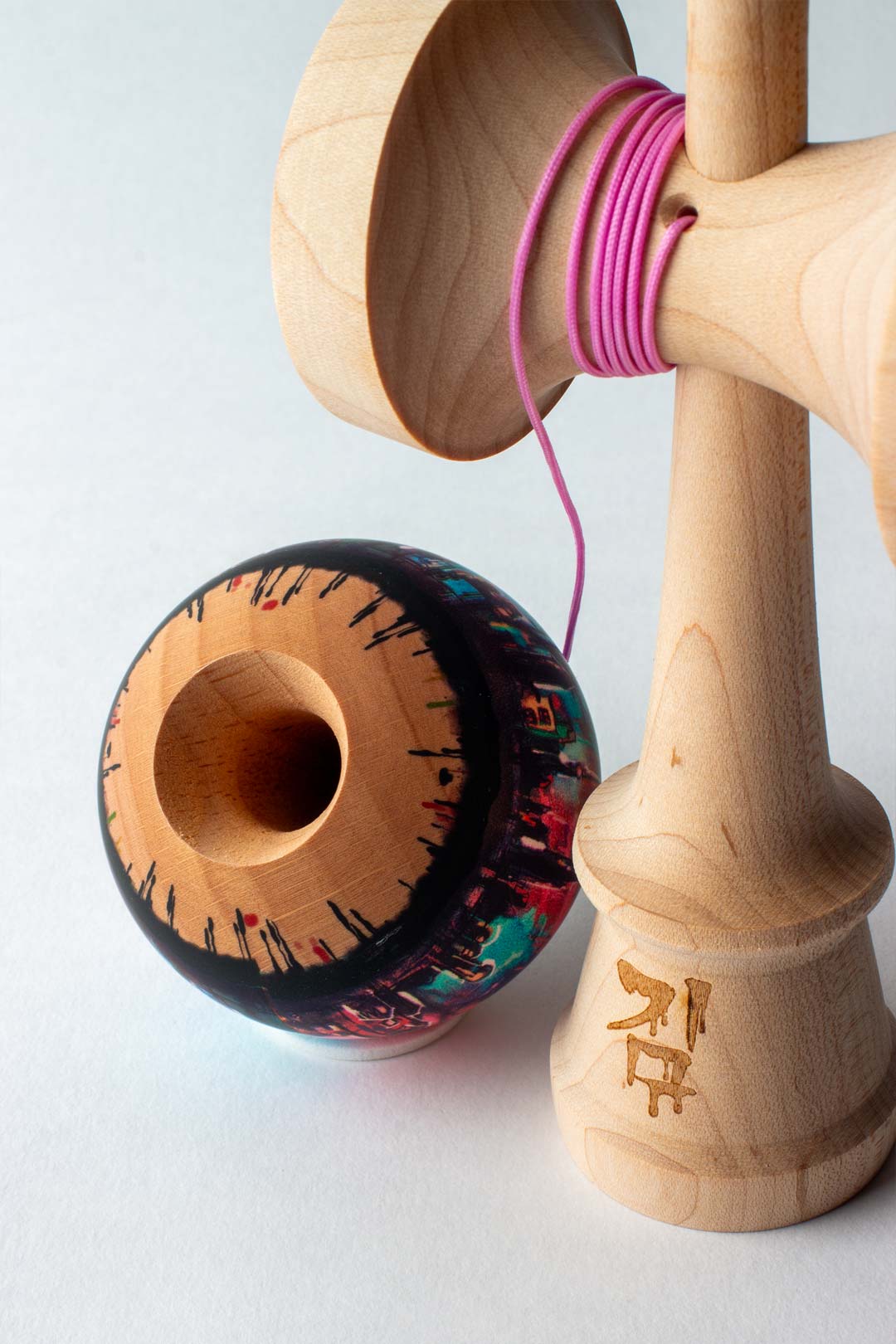 Kendama City Lights Edition – Artă, Skill și Energie Urbană