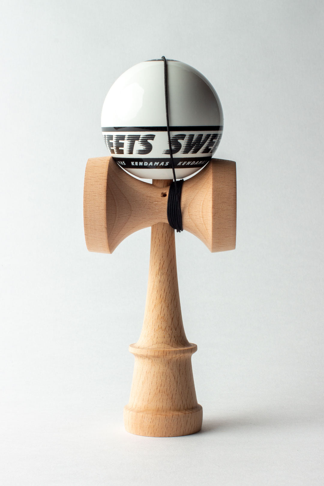 🎯 Kendama Sweets Starter – White | Clasică, simplă și echilibrată